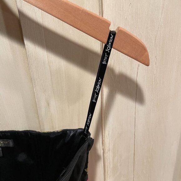 Betsey Johnson EVENING COLLECTION Size 0 Black satin dress with pink embroidered - Picture 2 of 12